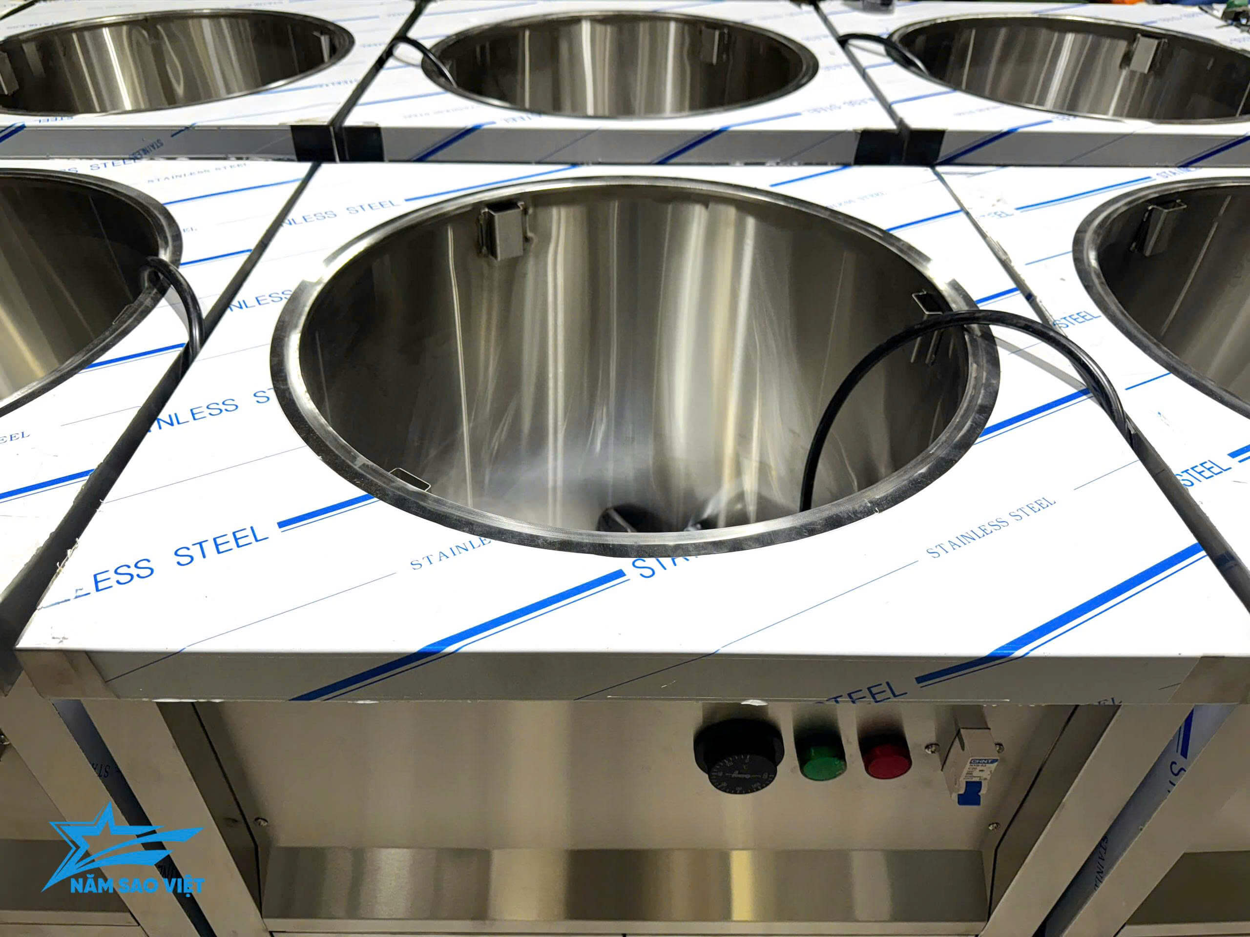 BÀN GIỮ NÓNG THỨC ĂN